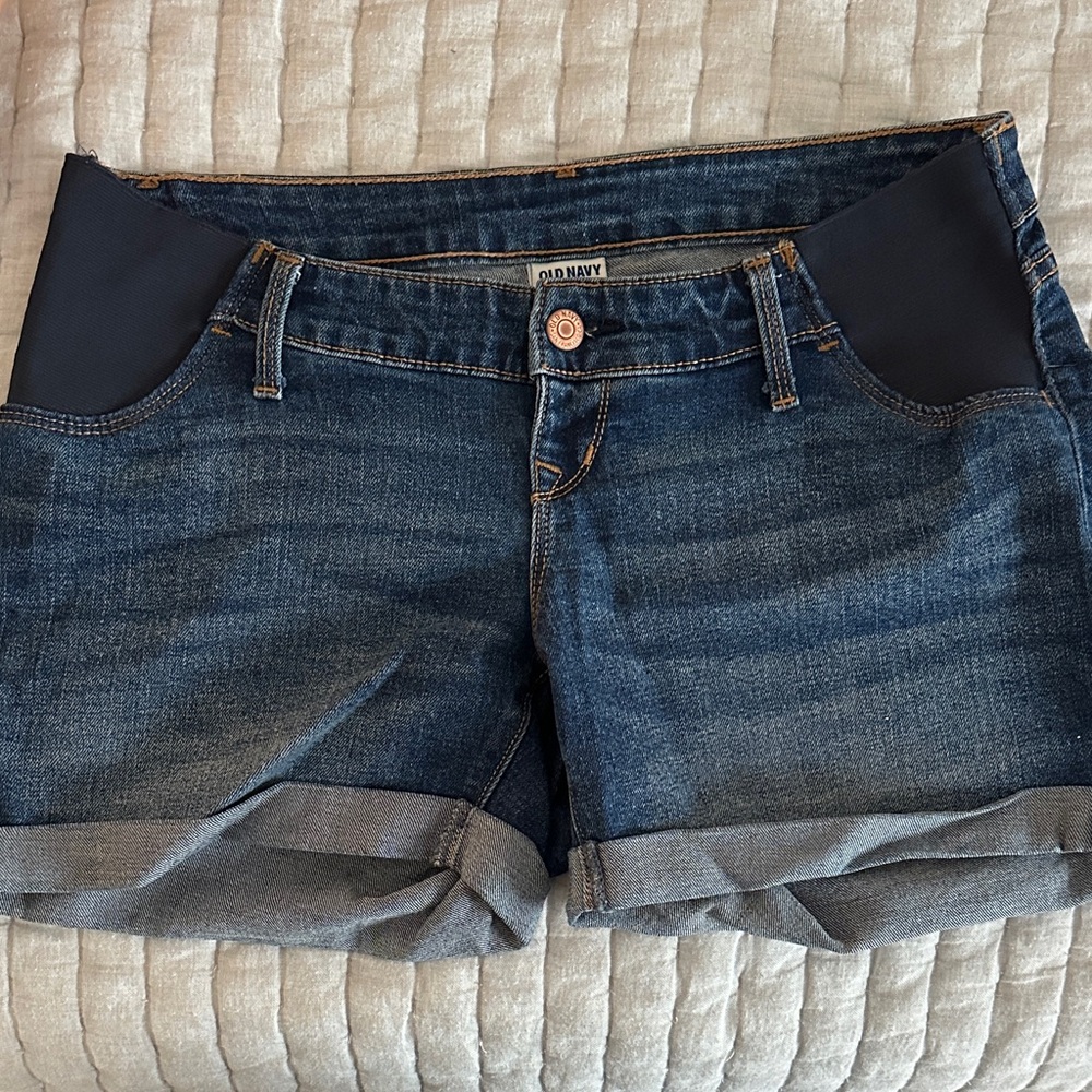 Old Navy maternity Jean shorts